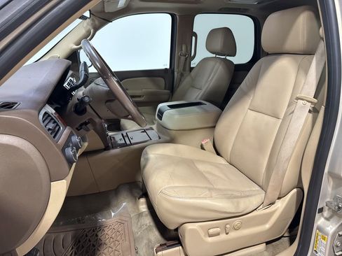 Used 2009 Chevrolet Tahoe LTZ AWD/4WD image 19