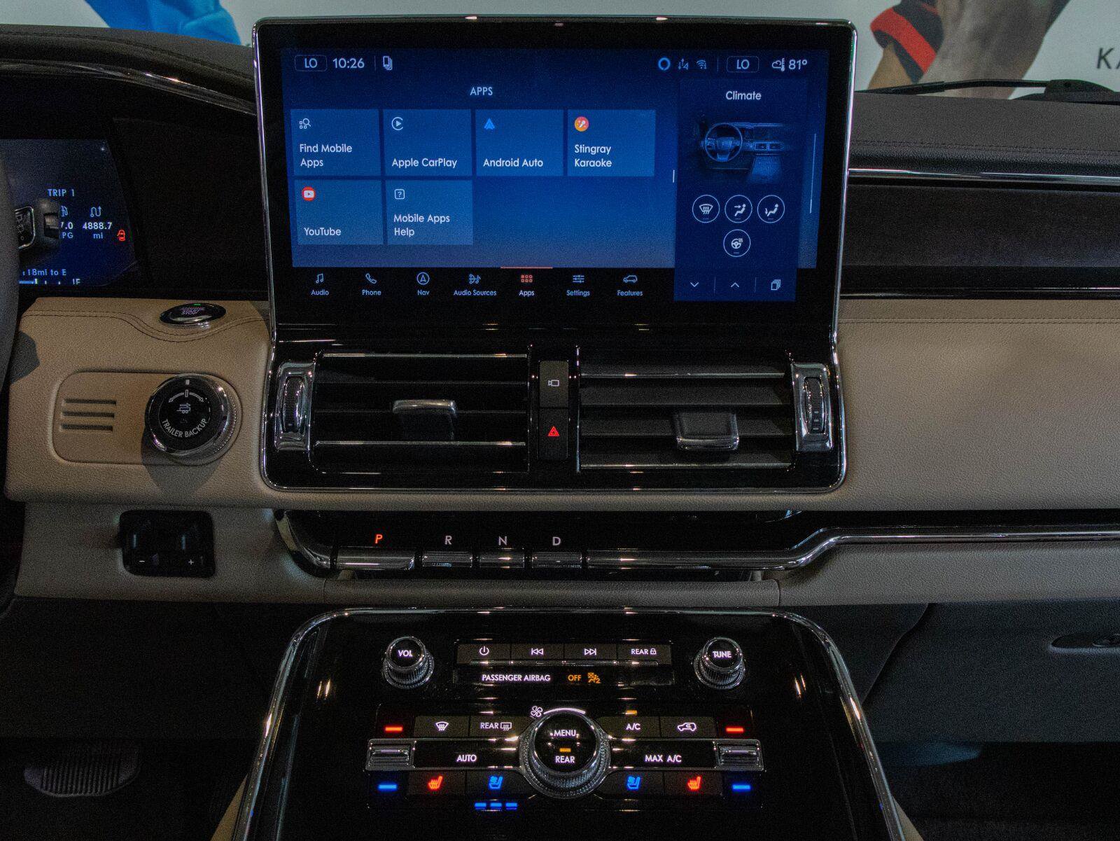 Used 2024 Lincoln Navigator Reserve AWD/4WD image 4