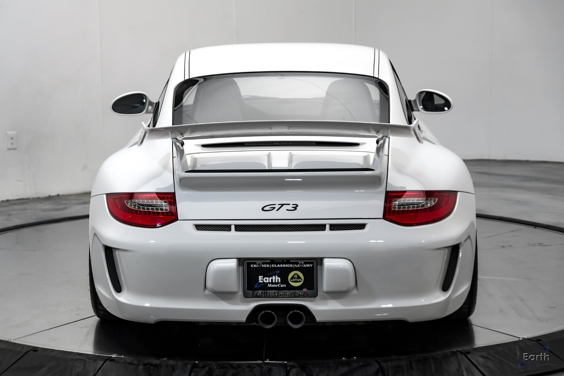 Used 2010 Porsche 911 GT3 RWD image 16