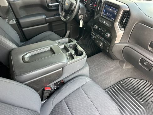 Used 2019 Chevrolet Silverado 1500 Custom w/ Custom Max Trailering Package AWD/4WD image 15