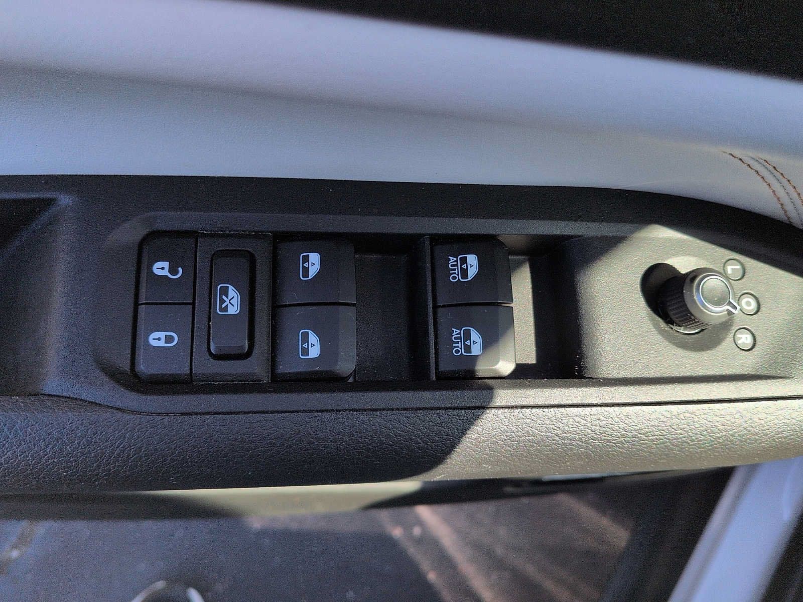 Used 2023 Jeep Compass Limited AWD/4WD image 11