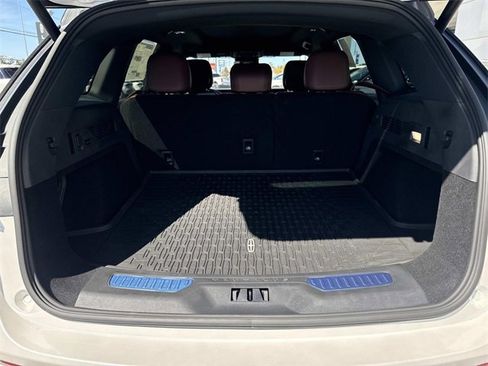 New 2026 Lincoln Nautilus Reserve image 11