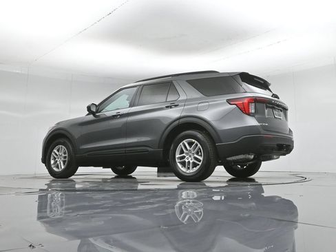 New 2026 Ford Explorer Active RWD image 50