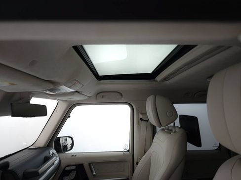Used 2025 Mercedes-Benz G 580 image 26