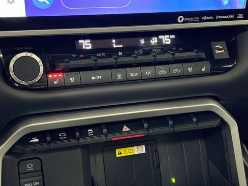 Used 2023 Toyota Tundra Platinum image 24