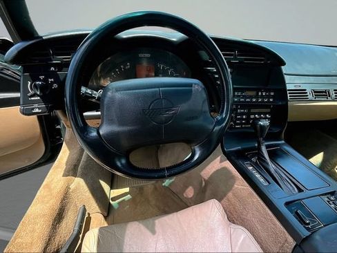 Used 1994 Chevrolet Corvette Coupe RWD image 8