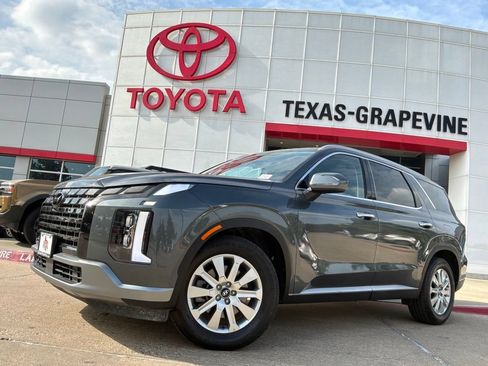 Used 2025 Hyundai Palisade SEL FWD image 2