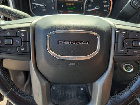 Used 2022 GMC Sierra 2500 Denali w/ Denali Black Diamond Edition AWD/4WD image 29
