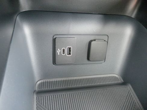 New 2026 Ford Explorer ST-Line image 25