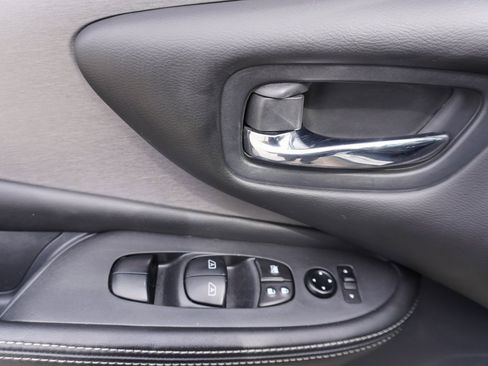 Used 2023 Nissan Murano SV image 9