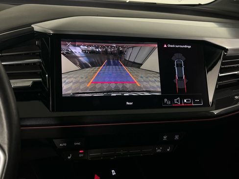 Used 2023 Audi Q4 e-tron Premium Plus w/ Premium Plus image 17