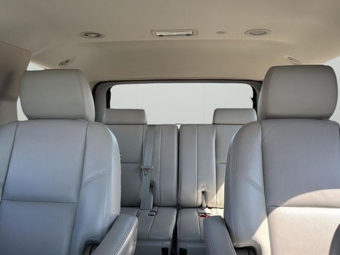 Used 2011 Chevrolet Tahoe LTZ AWD/4WD image 27