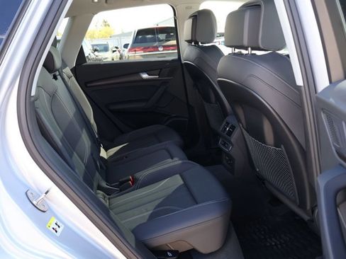 Used 2023 Audi Q5 e Premium Plus w/ Premium Plus Package AWD/4WD image 26