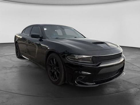 Used 2022 Dodge Charger R/T w/ Performance Handling Group RWD image 2