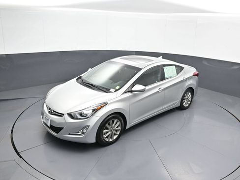 Used 2015 Hyundai Elantra SE w/ Option Group 03 FWD image 33