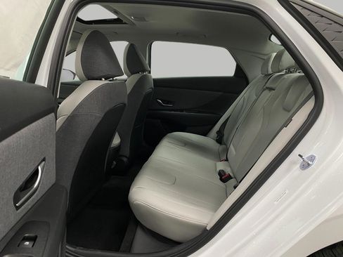 New 2026 Hyundai Elantra Limited FWD image 29