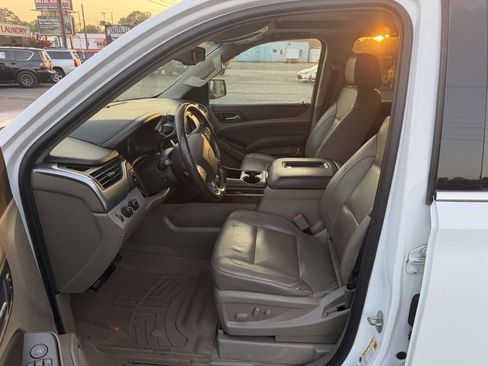 Used 2017 Chevrolet Suburban LT AWD/4WD image 8