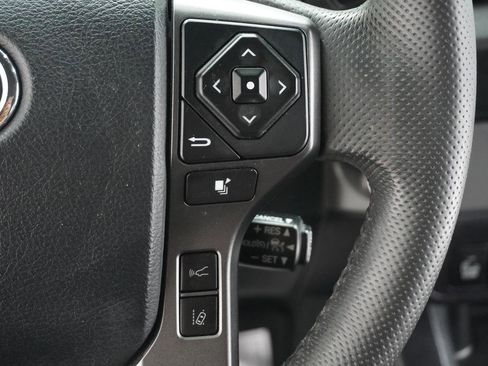 Used 2019 Toyota Tacoma TRD Sport image 21