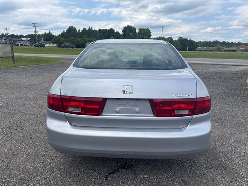 Used 2005 Honda Accord LX image 11