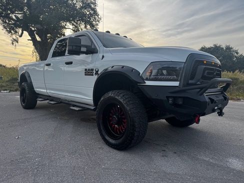 Used 2017 RAM 2500 Tradesman w/ Chrome Appearance Group image 7