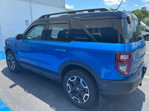 Used 2022 Ford Bronco Sport Outer Banks w/ Tech Package AWD/4WD image 4