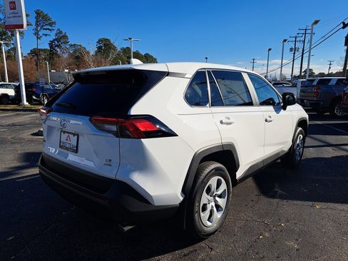 New 2025 Toyota RAV4 LE image 6