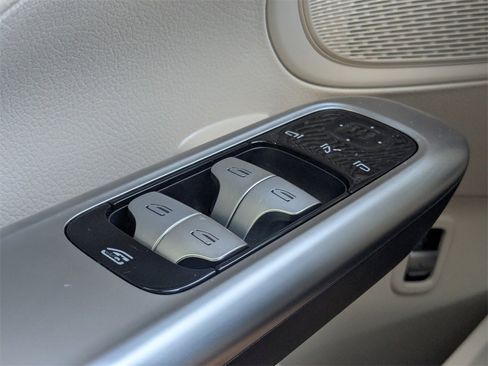 Used 2022 Mercedes-Benz C 300 Sedan image 29