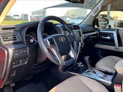 Used 2024 Toyota 4Runner Limited AWD/4WD image 17