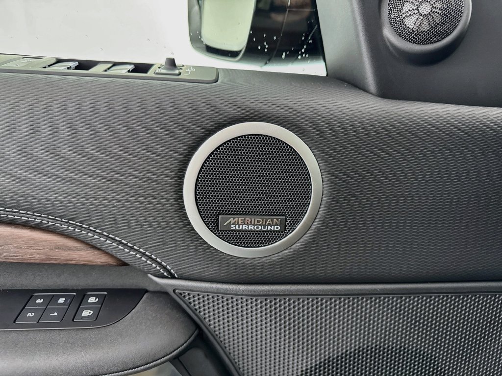 New 2026 Land Rover Discovery Dynamic SE AWD/4WD image 19