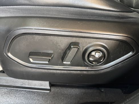 Used 2021 Jeep Grand Cherokee L Limited AWD/4WD image 10