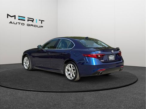 Used 2020 Alfa Romeo Giulia Ti w/ Active Blind Spot Package AWD/4WD image 7