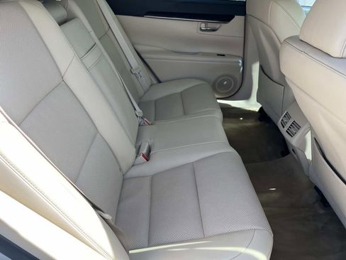 Used 2015 Lexus ES 350 image 19