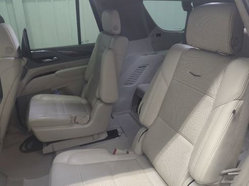 Used 2022 Cadillac Escalade Premium Luxury Platinum w/ LPO, Radiant Package image 21