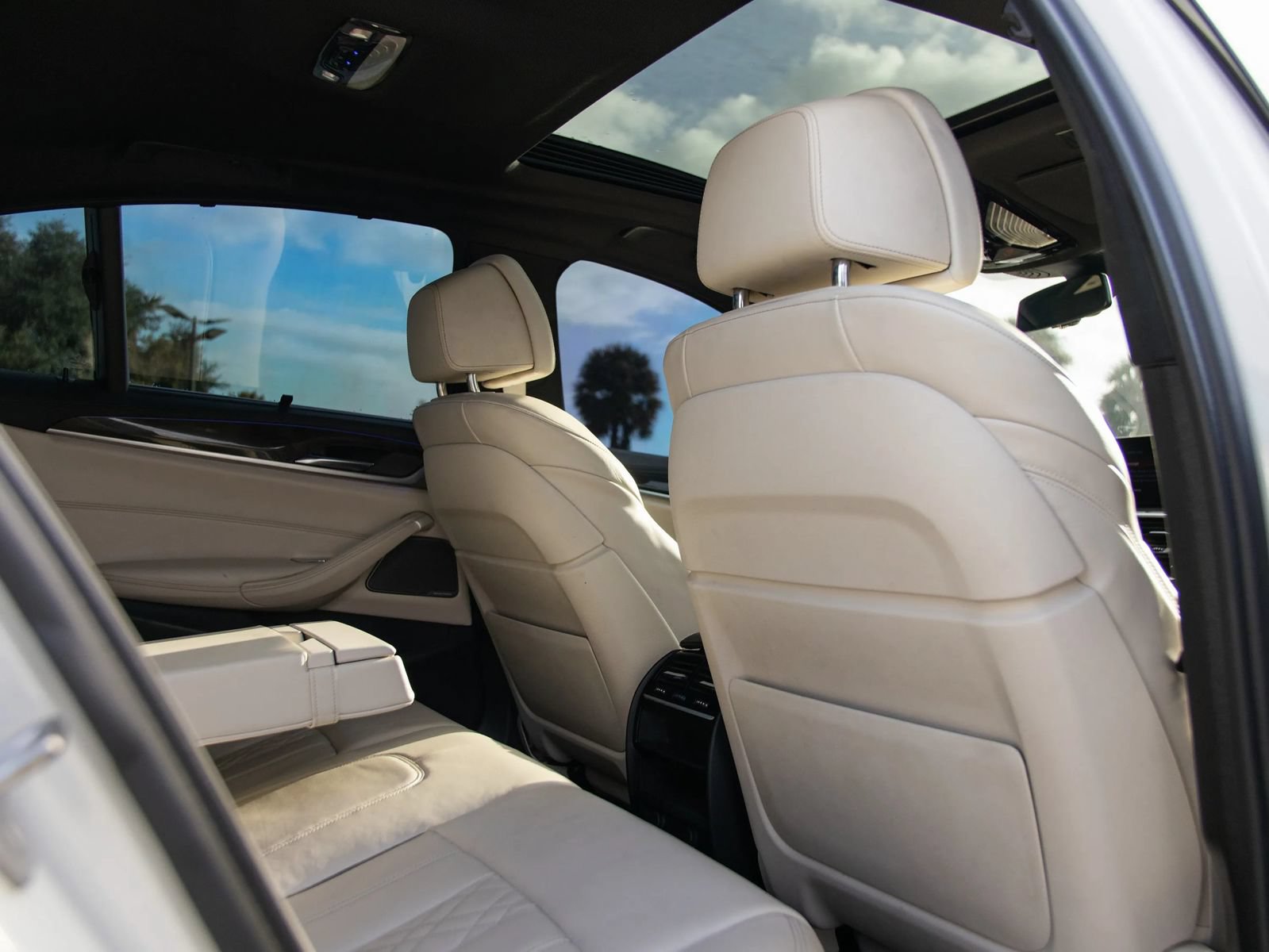 Used 2017 BMW 540i RWD image 25