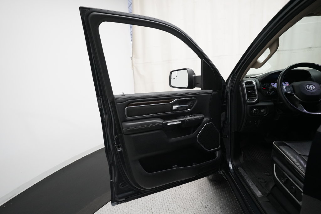 Used 2021 RAM 1500 Laramie AWD/4WD image 27