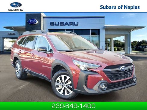 Used 2025 Subaru Outback Premium AWD/4WD image 1