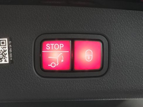 Certified 2026 Mercedes-Benz GLC 300 4MATIC image 32