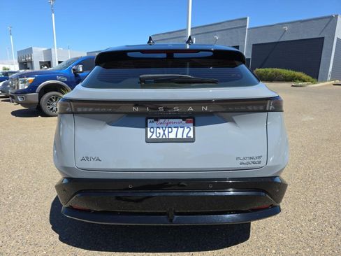 Used 2023 Nissan Ariya AWD/4WD image 4