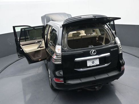 Used 2019 Lexus GX 460 Premium w/ Premium Package image 42