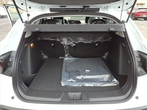 New 2026 Chevrolet Trax LT w/ LT Convenience Package image 11