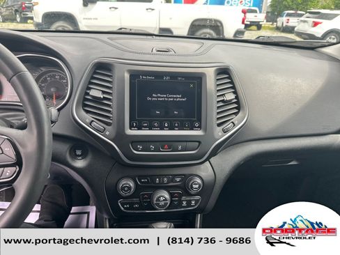 Used 2023 Jeep Cherokee Altitude Lux AWD/4WD image 20