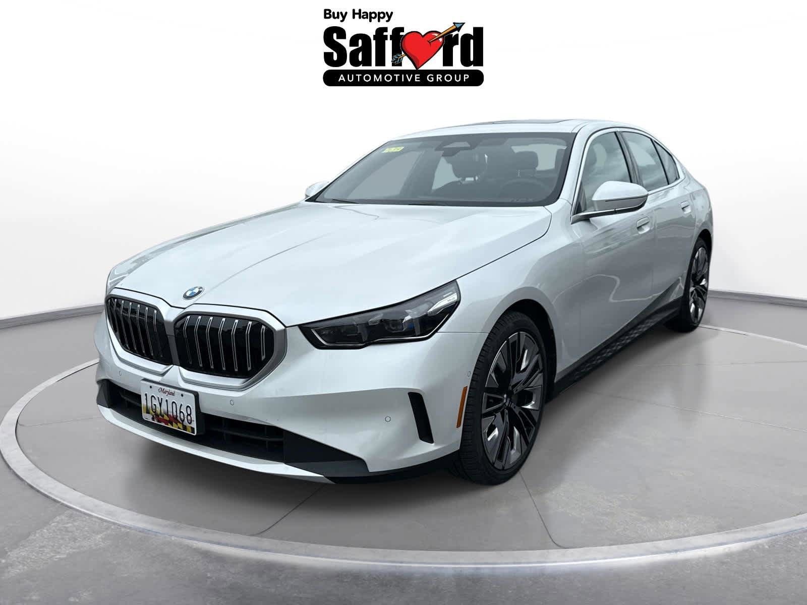 Used 2026 BMW 530i xDrive w/ Premium Package AWD/4WD image 1