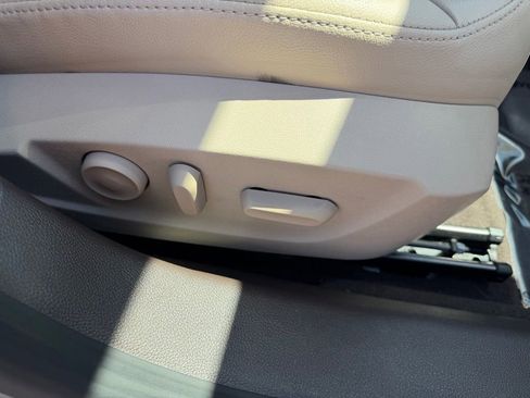 Used 2011 Buick Regal CXL w/ RL3 Preferred Equipment Group FWD image 15