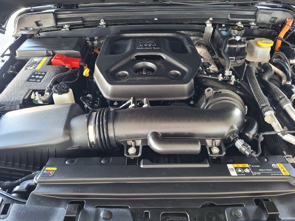 Used 2024 Jeep Wrangler High Altitude AWD/4WD image 15