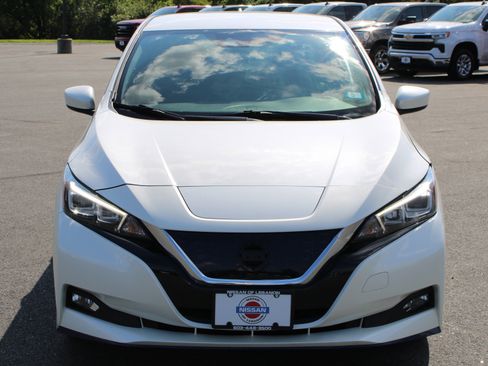 Used 2019 Nissan Leaf SV Plus w/ SV Plus Technology Package FWD image 3