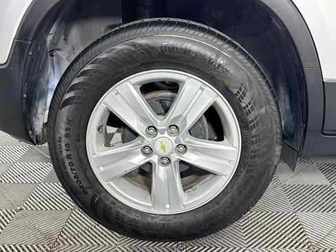Used 2017 Chevrolet Trax LT w/ LT Convenience Package image 32