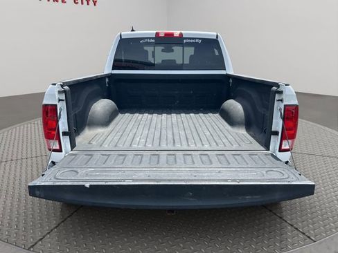 Used 2019 RAM 1500 Classic SLT w/ Luxury Group AWD/4WD image 35