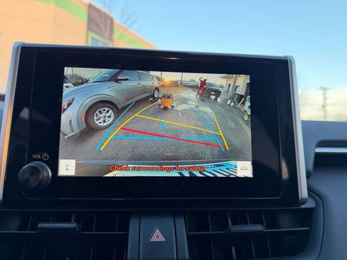 Used 2025 Toyota RAV4 LE image 17