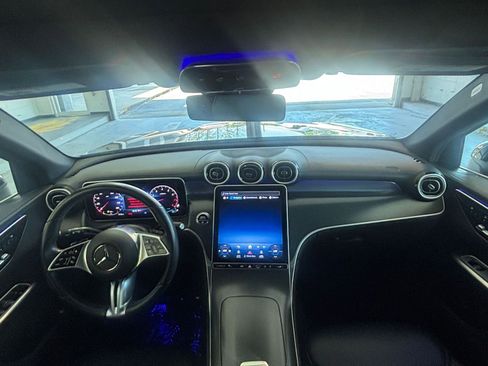 Used 2024 Mercedes-Benz GLC 300 image 36