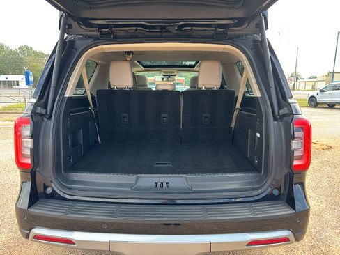 Used 2023 Ford Expedition Max Limited image 13